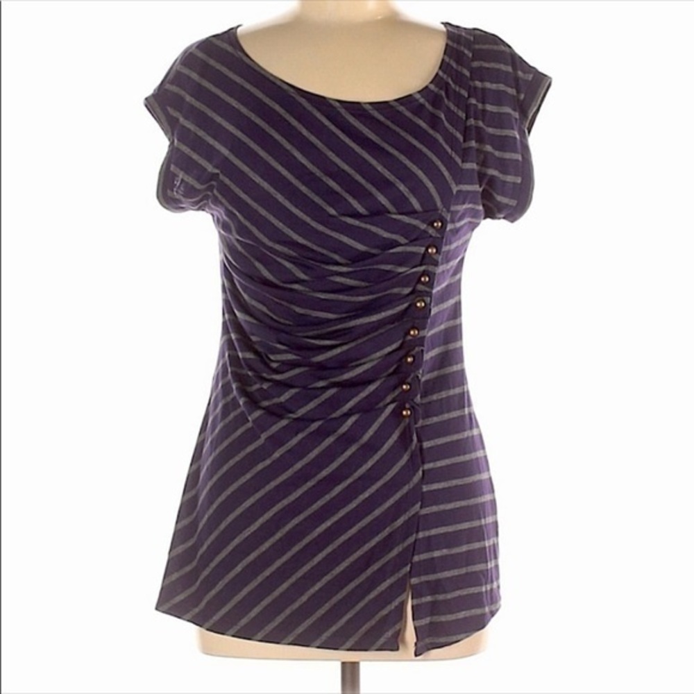a.n.s women’s short sleeve top size Medium